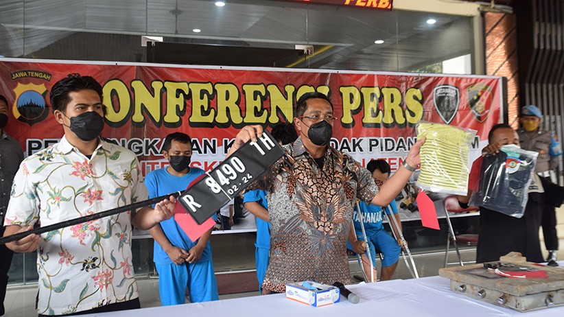 Komplotan Spesialis Pembobol Toko Modern Wilayah Jawa Tengah Berhasil Ditangkap - Bagian 3