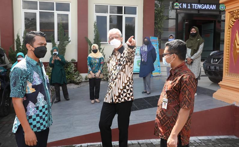 Siswa Langgar Prokes, Ganjar Marahi Kepala Sekolah: Njenengan Siap Apa Tidak Melaksanakan PTM