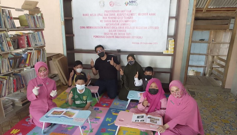 Senyum Anak-Anak Merekah Dapat Bantuan Peralatan Taman Baca dari Bhayangkari Boyolali dan MNC Peduli