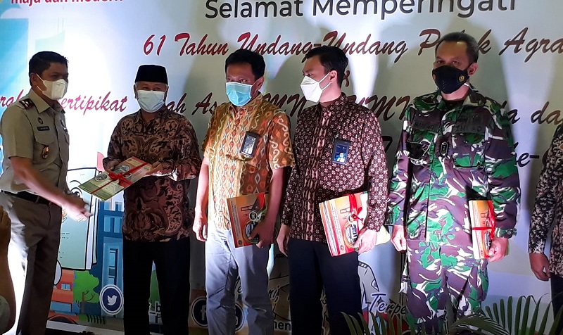 Sempat Jadi Pembuangan Sampah, Tanah 15 Ha di Bangkalan Kini Resmi Milik Kodim 0829