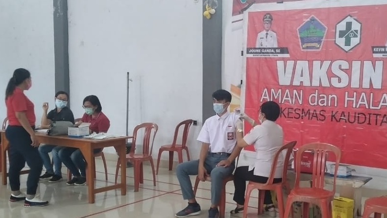 title Dinkes Sangihe Akui Kehadiran Warga Kepulauan untuk Divaksin Covid-19 Menurun Dinkes Sangihe Akui Kehadiran Warga Kepulauan untuk Divaksin Covid-19 Menurun