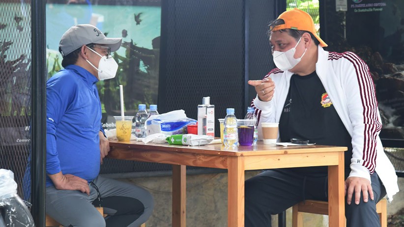 Momen Airlangga Hartarto dan Cak Imin Jalan Santai Bareng di SCBD - Bagian 3