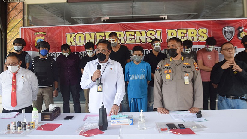 7 Orang Digerebek saat Pesta Seks di Rumah Kos Kota Solo - Bagian 1
