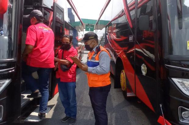 title Tak Lolos Skrining Kartu Vaksin, 10 Bus Pariwisata Diminta Putar Balik Tak Lolos Skrining Kartu Vaksin, 10 Bus Pariwisata Diminta Putar Balik