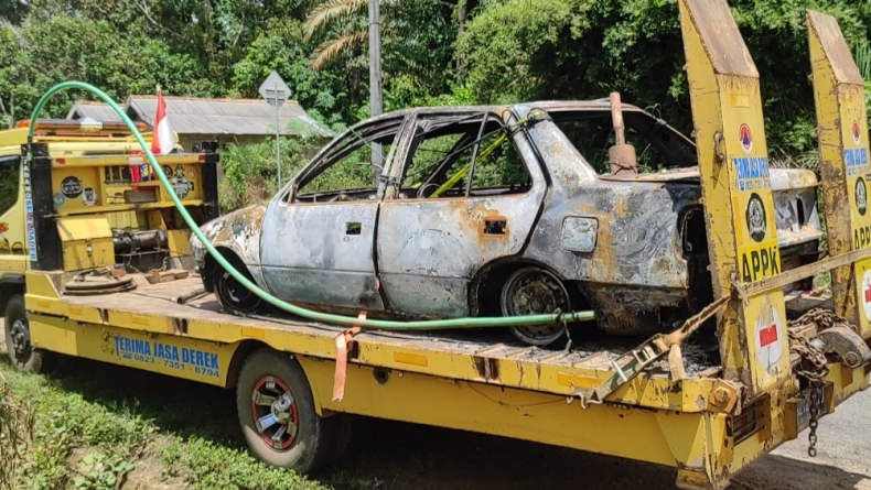 Mobil di Bangka Barat Ludes Terbakar Usai Isi Bensin