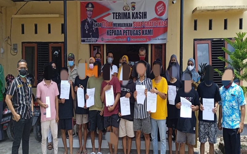Bawa Parang, Para Pelajar di Sumbawa Diduga Terlibat Perusakan Warung