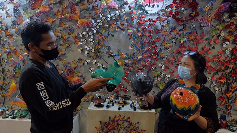 Perajin Bali Ekspor Kerajinan Berbahan Pelat Besi ke Australia hingga Inggris - Bagian 2