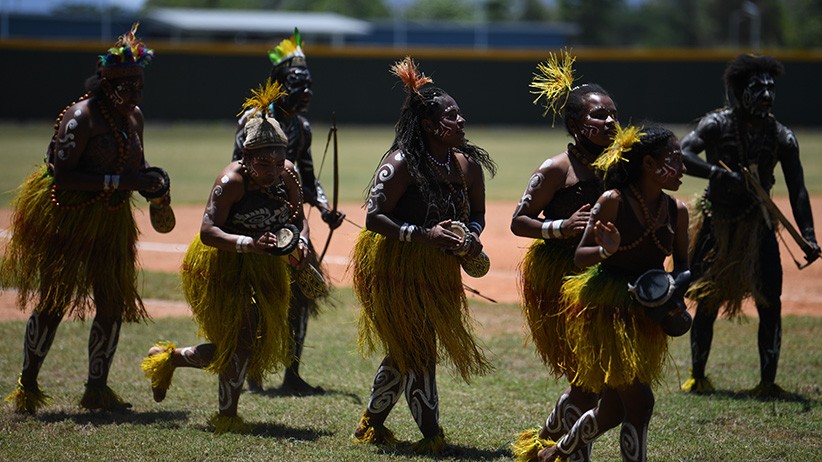 Pementasan Tari Tradisional Papua Hibur Penonton Pertandingan Baseball - Bagian 3