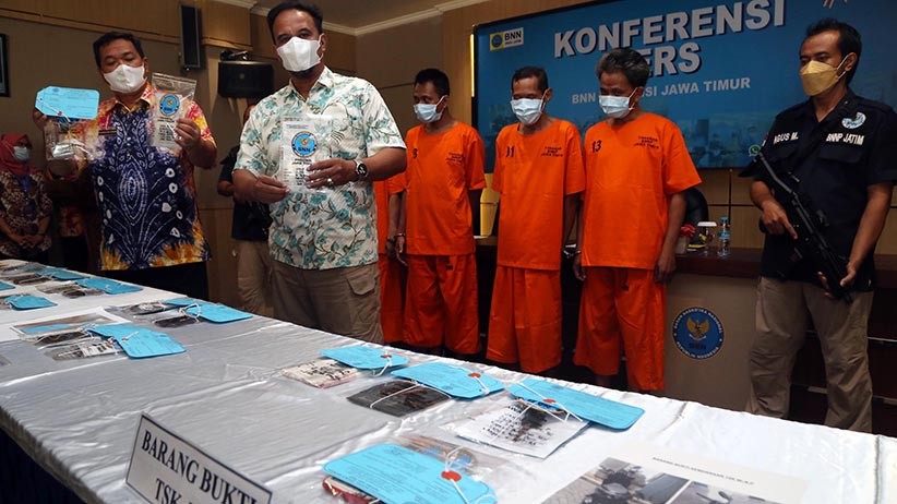 4 Pengedar Narkoba Tak Berkutik Ditangkap BNNP Jawa Timur - Bagian 1