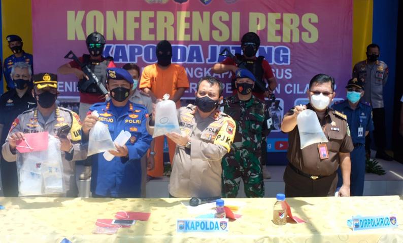Ditpolairud Polda Jateng Gagalkan Penyelundupan Ribuan Benih Bening Lobster di Cilacap