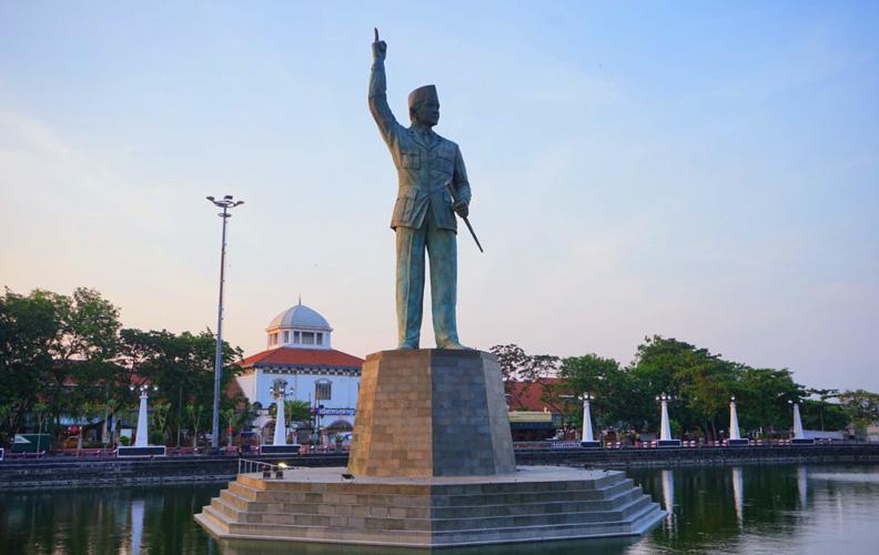 Megawati Resmikan Patung Soekarno di Area Polder Tawang, Ikon Baru Kota Semarang