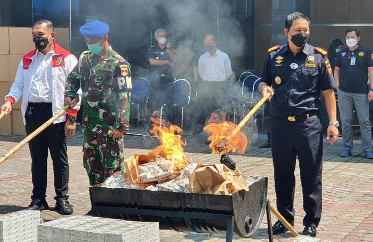Bea Cukai Yogyakarta Musnahkan Jutaan Batang Rokok Ilegal Senilai Rp1,765 Miliar