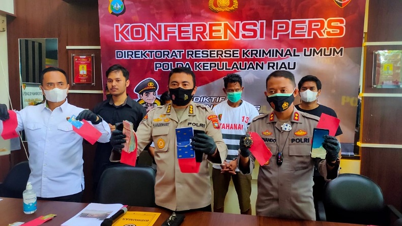 title Bos Dirampok dan Dibunuh Anak Buah, Mayat Dikubur Mobil Ditenggelamkan ke Danau Bos Dirampok dan Dibunuh Anak Buah, Mayat Dikubur Mobil Ditenggelamkan ke Danau