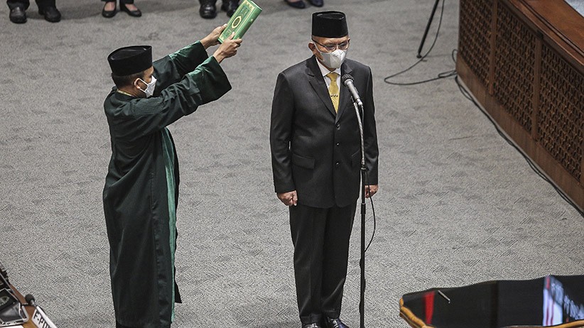 Lodewijk F Paulus Dilantik sebagai Wakil Ketua DPR Gantikan Azis Syamsuddin - Bagian 1