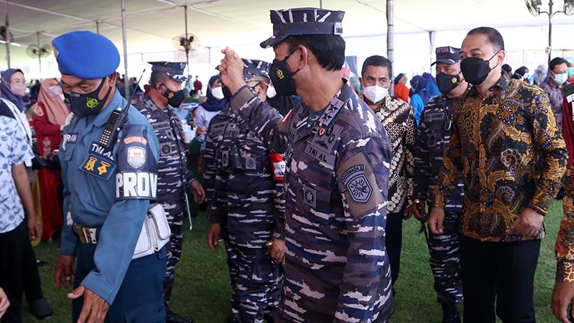 Koarmada II dan Pemkot Surabaya Gelar Serbuan Vaksinasi - Bagian 2