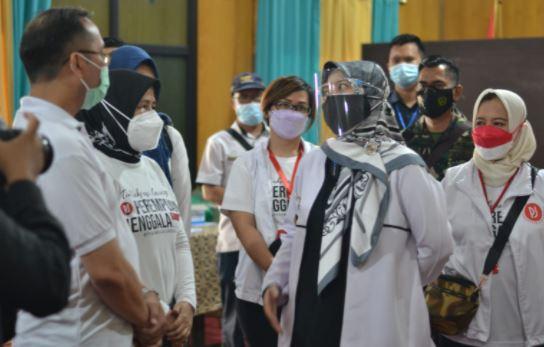 title Tinjau Vaksinasi Gotong Royong, Wagub Lampung: Kita Masih Jauh dari Target Tinjau Vaksinasi Gotong Royong, Wagub Lampung: Kita Masih Jauh dari Target