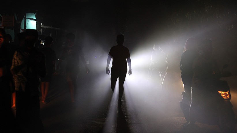 Kebakaran Gudang Kayu dan Mi Instan di Surabaya - Bagian 2