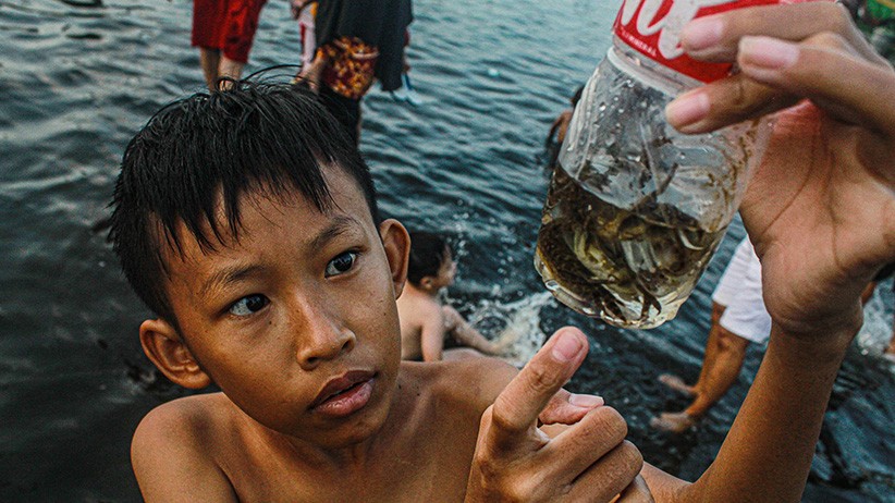 Saat Banjir Rob Menjadi Kolam Renang Dadakan - Bagian 4