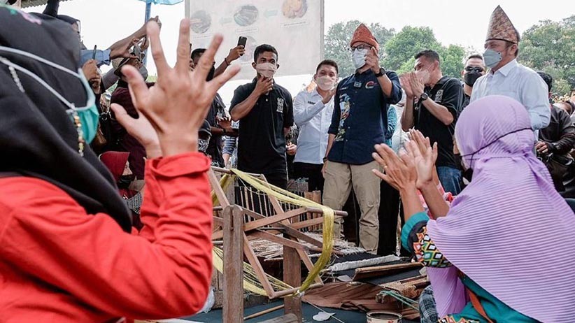 Sandiaga Uno Berikan Solusi bagi Pemuda Desa Burai Sumsel yang Terdampak Pandemi  - Bagian 2