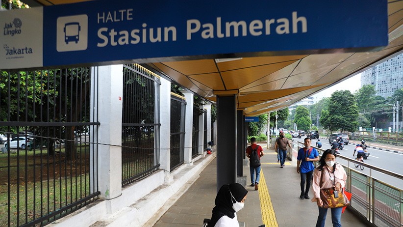 Wajah Baru Halte Stasiun Palmerah Berkonsep Futuristik - Bagian 2