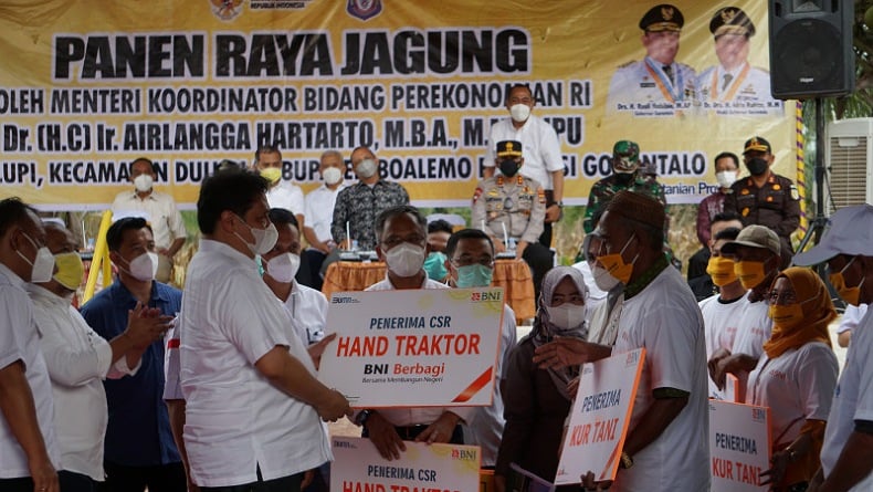 Menko Perekonomian Salurkan Bantuan Benih Jagung untuk 154.174 Ha Lahan di Gorontalo 