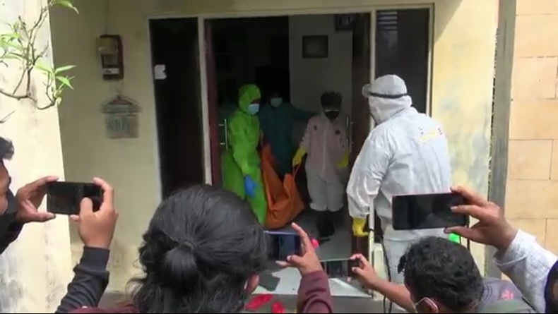 Palangka Raya Gempar, Perempuan Pedagang Online Tewas Telanjang di Ruang Tamu