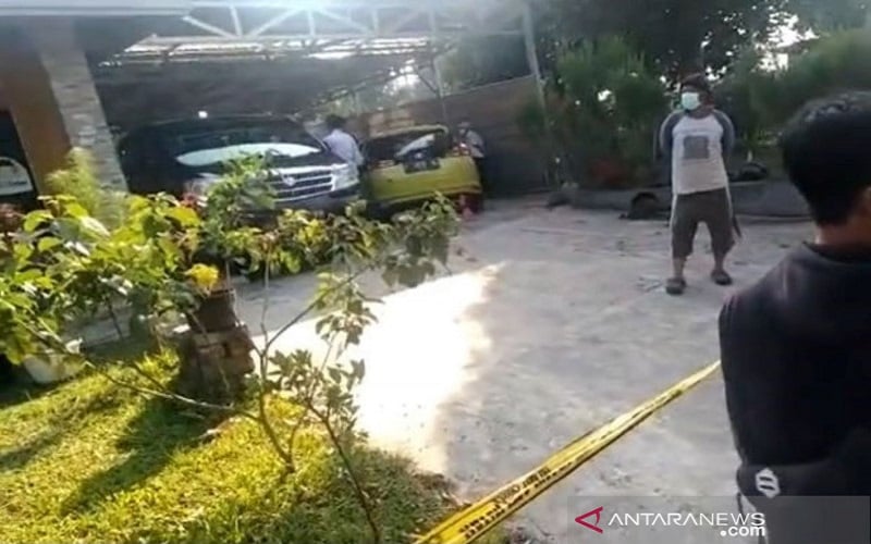 Yosef Temukan Jejak Ban Mobil di Pintu Masuk Rumah Pembunuhan Ibu-Anak di Subang