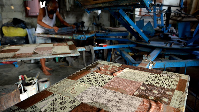 Produksi Batik Kekinian Bernuansa Kasual - Bagian 3