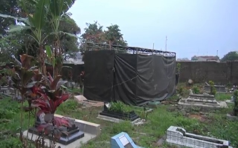 Jasad 2 Korban Pembunuhan di Subang Diautopsi Ulang dalam Tenda Hitam selama 3 Jam