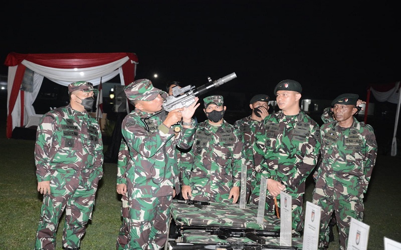 Sambangi Mako Yonif Raider 300/BJW, Pangdam Siliwangi: Jadilah Prajurit Jago Tembak