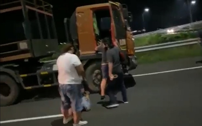 Tangkap Pria Bawa Kabur Truk di Tol Pejagan, Polisi Temukan Alquran hingga Celurit 