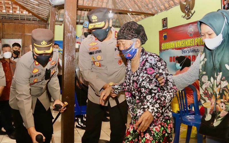 title Kapolda Targetkan 70 Persen Warga Jateng Sudah Tervaksin pada November Kapolda Targetkan 70 Persen Warga Jateng Sudah Tervaksin pada November