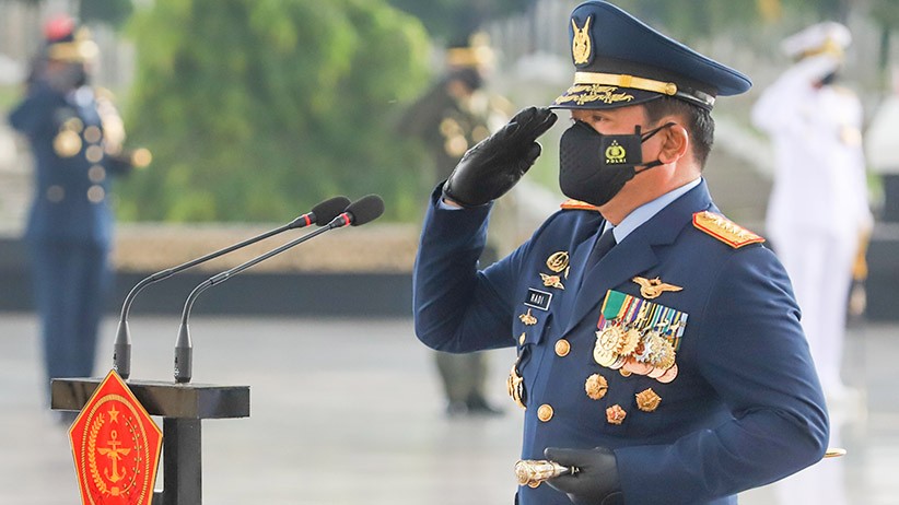 Di Bawah Guyuran Hujan Deras, Panglima TNI Pimpin Upacara Ziarah Nasional - Bagian 2