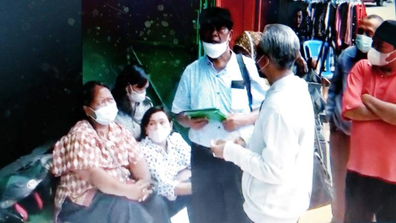 Dana Tak Bisa Dicairkan, Nasabah Geruduk Kantor Koperasi Simpan Pinjam di Klaten