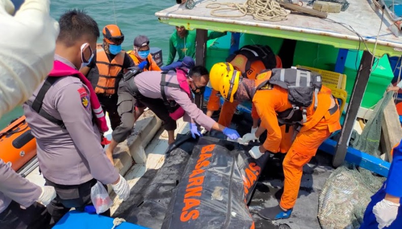 title Nelayan Hilang di Perairan Bangka Barat Ditemukan Tewas Mengapung di Laut Nelayan Hilang di Perairan Bangka Barat Ditemukan Tewas Mengapung di Laut