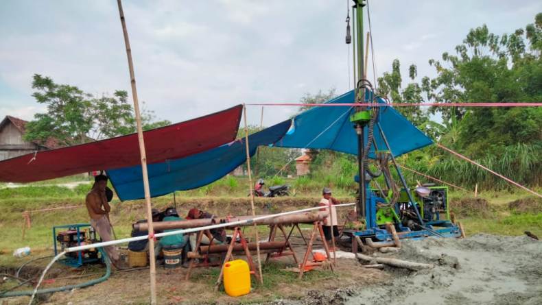Warga di Blora Ini Gembira, Ditemukan Sumber Air Melalui Pengeboran 120 Meter 
