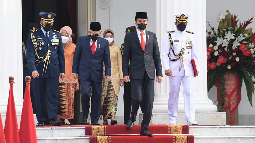 Presiden Jokowi Pimpin Upacara HUT ke-76 TNI - Bagian 2