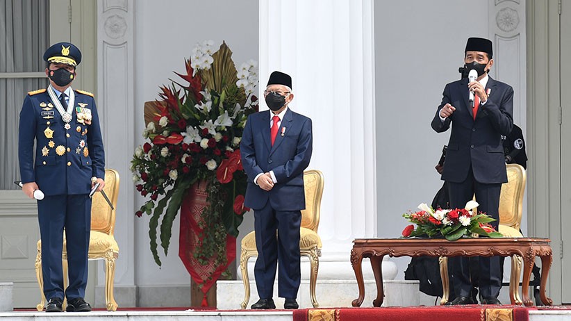 Presiden Jokowi Pimpin Upacara HUT ke-76 TNI - Bagian 1