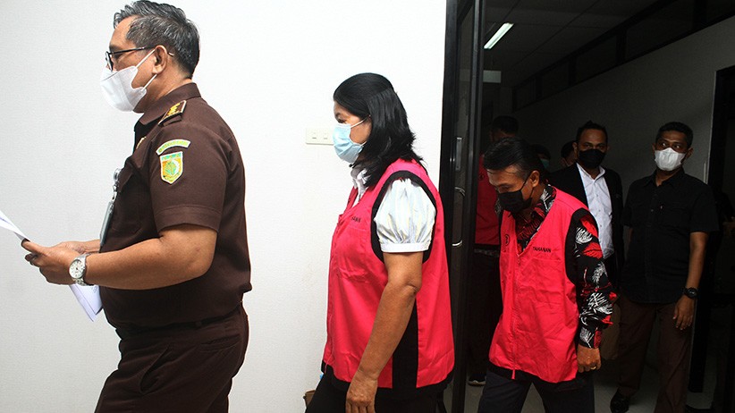 Pendeta, PNS dan Anggota DPRD Ditahan atas Dugaan Korupsi Dana Hibah Gereja - Bagian 2