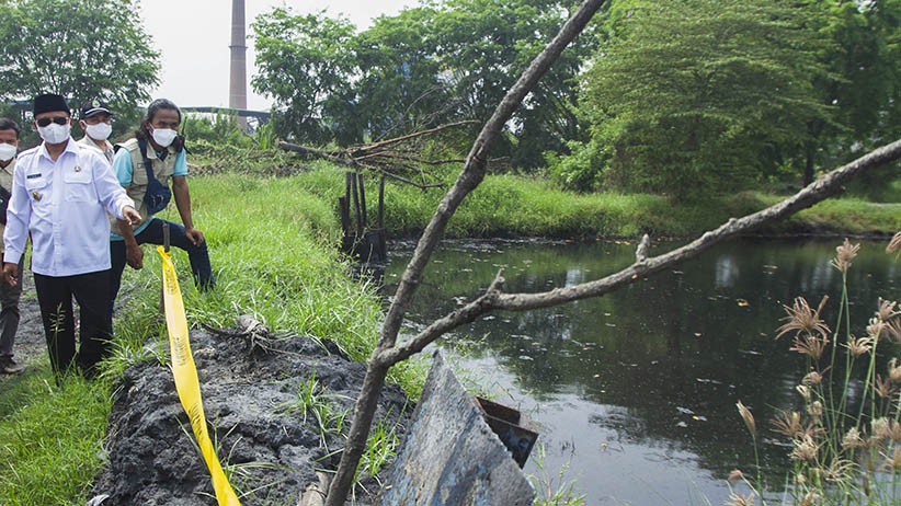 Cemarkan Sungai dan Lingkungan, Pabrik di Karawang Disegel - Bagian 2