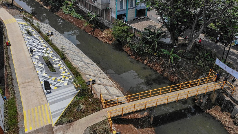 Program Bandung Ramah Anak, Bantaran Sungai Cipamokolan Dijadikan Taman Bermain - Bagian 1