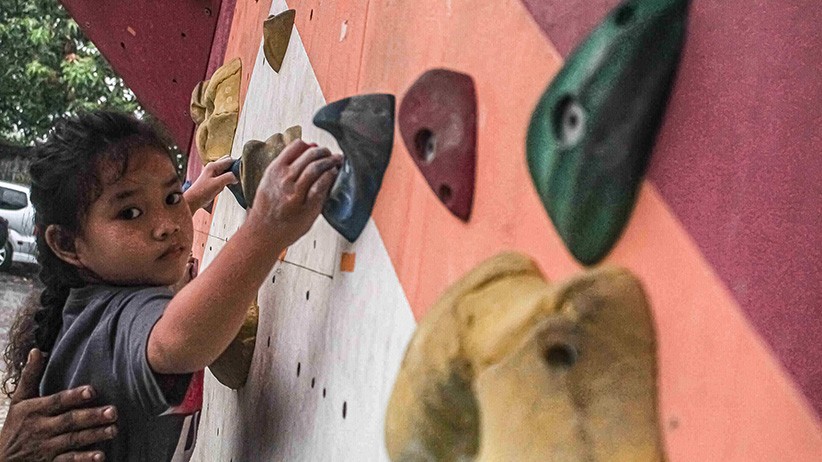 Melatih Kekuatan Otot Anak dengan Olahraga Panjat Tebing - Bagian 2