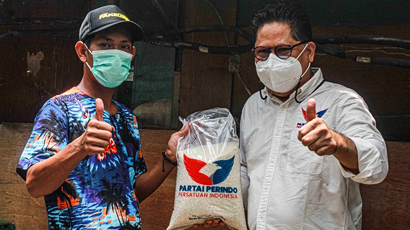 HUT ke-7, Perindo Bagikan Sembako ke Komunitas Pluit Smart School - Bagian 3