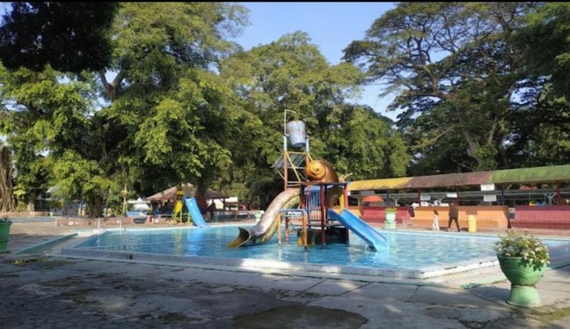 title 3 Kolam Renang Terdekat Kediri Jawa Timur yang Murah dan Berkualitas 3 Kolam Renang Terdekat Kediri Jawa Timur yang Murah dan Berkualitas