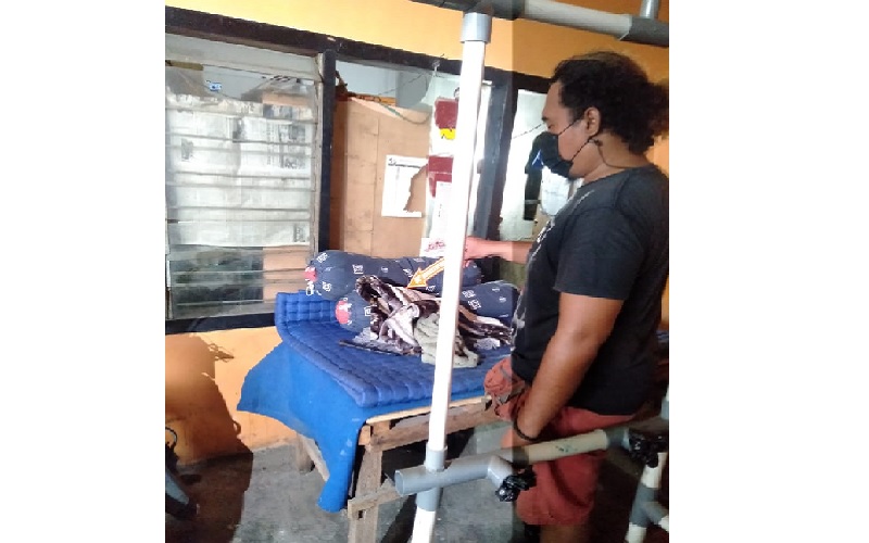 Geger Tukang Kebun Pendopo Bupati Sumbawa Tewas dengan Badik Menancap di Perut