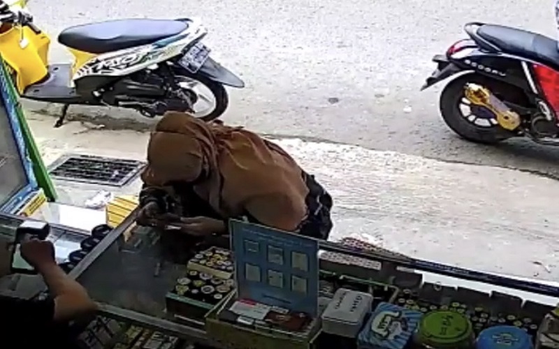 Mahasiswi Akuntansi Ini Bobol Mesin EDC, Pemilik Konter Handphone Rugi Belasan Juta