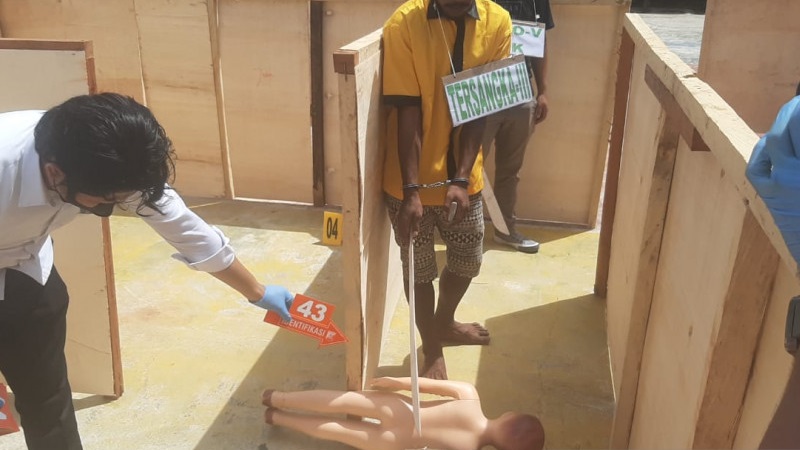 Polisi Ungkap 93 Adegan saat Rekonstruksi Penyerangan Posramil Kisor di Maybrat