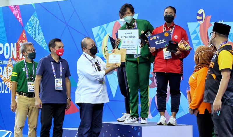 Disaksikan LaNyalla, Selam Jatim Sabet 3 Emas dan Pecahkan Rekor PON