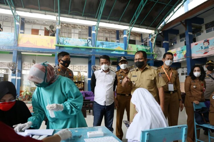 Simulasi PTM Dimulai, Wali Kota Makassar Pastikan Semua Pelajar Sehat