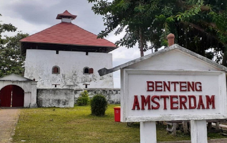 10 Tempat Wisata di Ambon yang Buat Liburanmu Tak Terlupakan